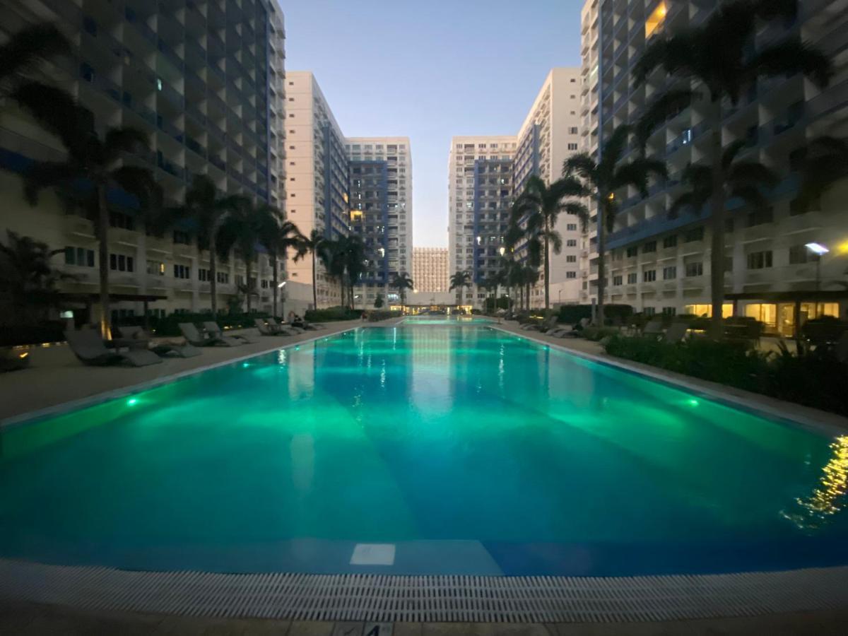 Madison'S Place At Sea Moa Manila Exterior foto